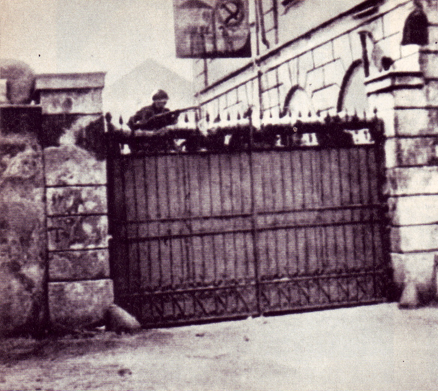 Biennio Rosso: occupazione dello stabilimento dell'Alfa Romeo a Milano nel settembre 1920. Foto via Wikimedia Commons