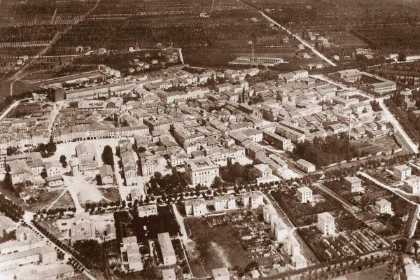 Veduta aerea di Mirandola nel 1930