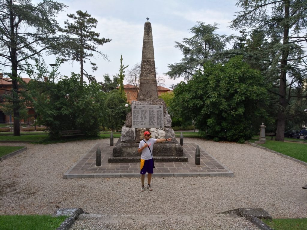 Il Monumento ai Caduti di Maranello.