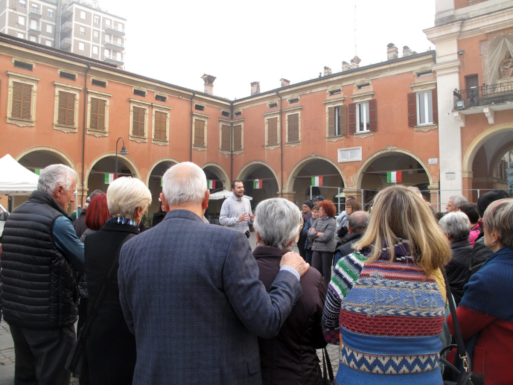 4 novembre piazza piccola