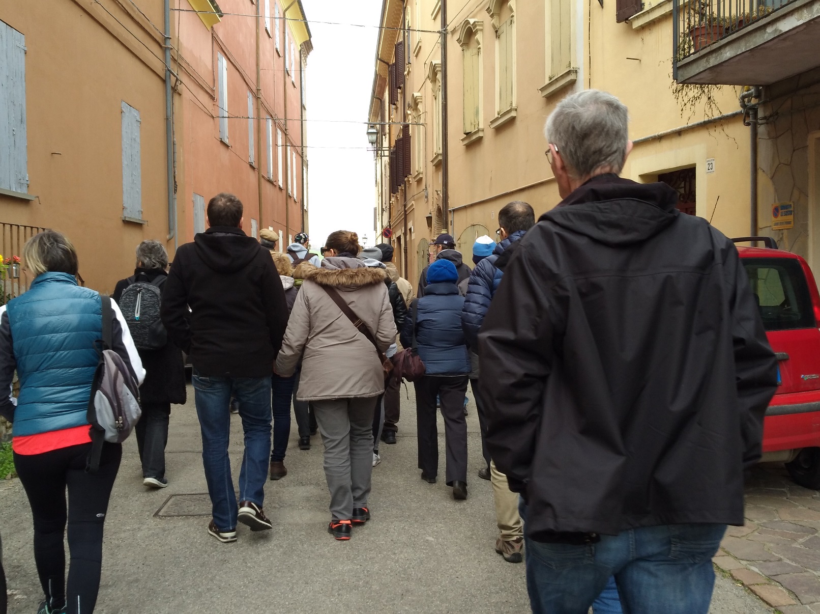 storie di profughi a Castelvetro: un momento del trekking