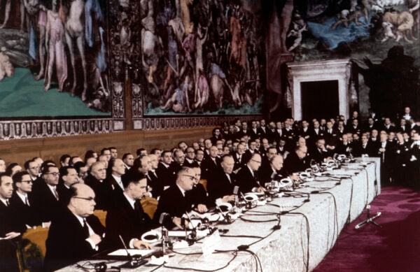 La firma dei Trattati di Roma nel 1957: il tempo dell'Europa