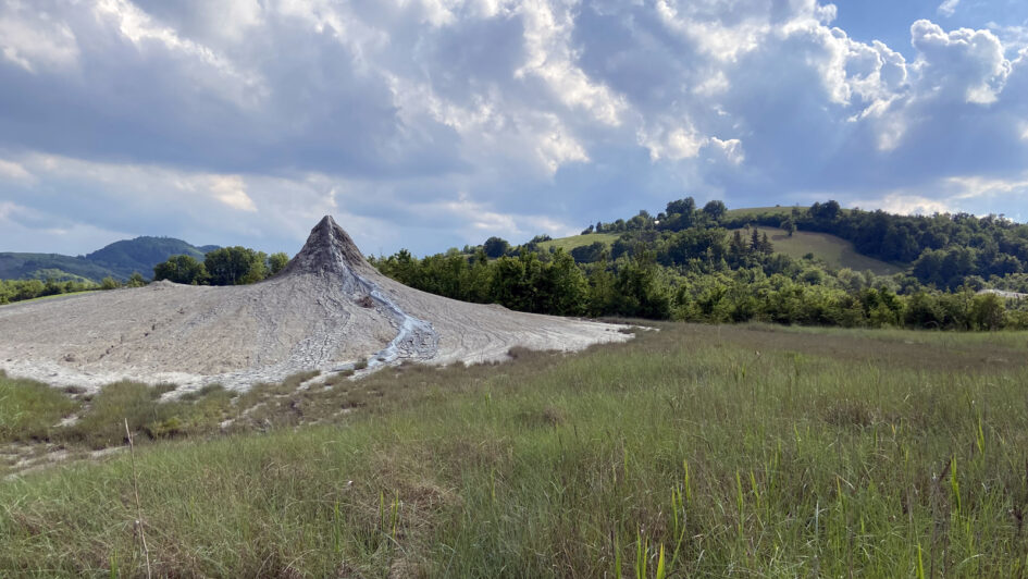 Un "vulcano di fango" alle Salse di Nirano